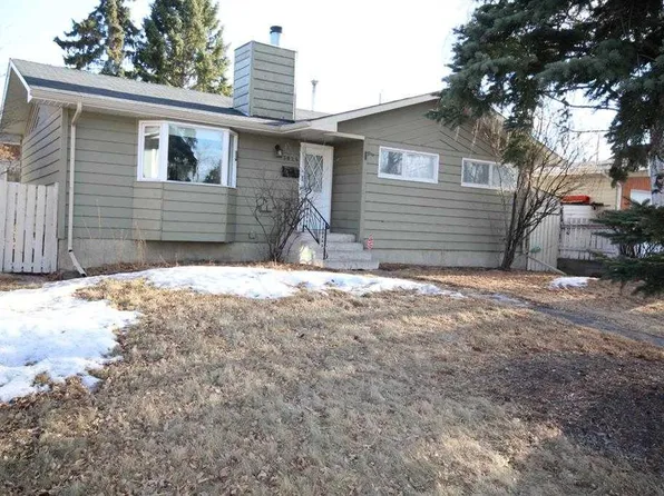 3824 W Brantford Dr NW, Calgary, AB T2L 1H9