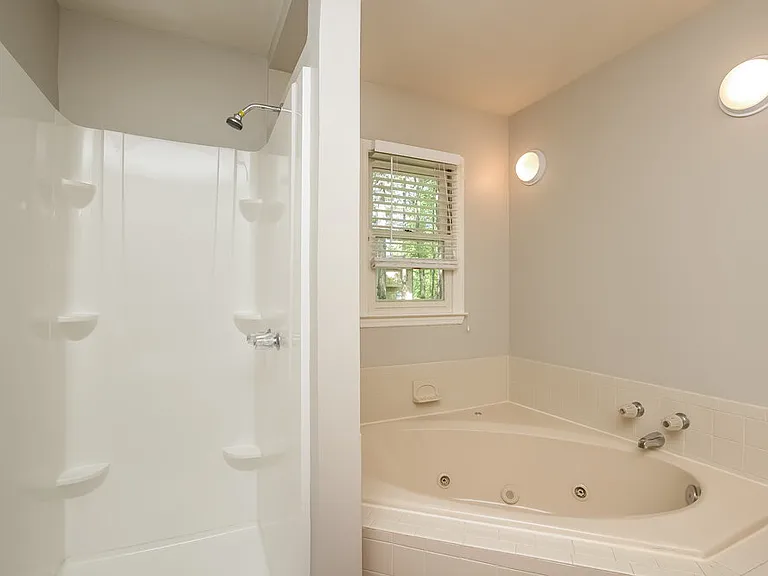 802 Moonlit Ln NW — Photo 16