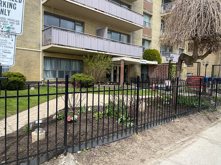130 Cosburn Ave — Photo 9