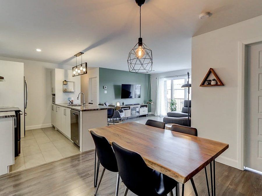 2nd image of 11807 Sunburst St