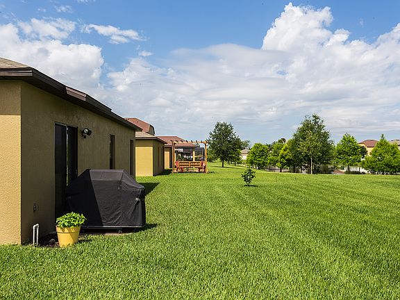 5th image of 2601 Vineyard Cir