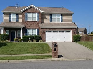 1015 Middleton Ln, Gallatin, TN 37066