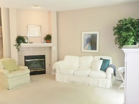 3rd image of 8519 Timber Park Dr