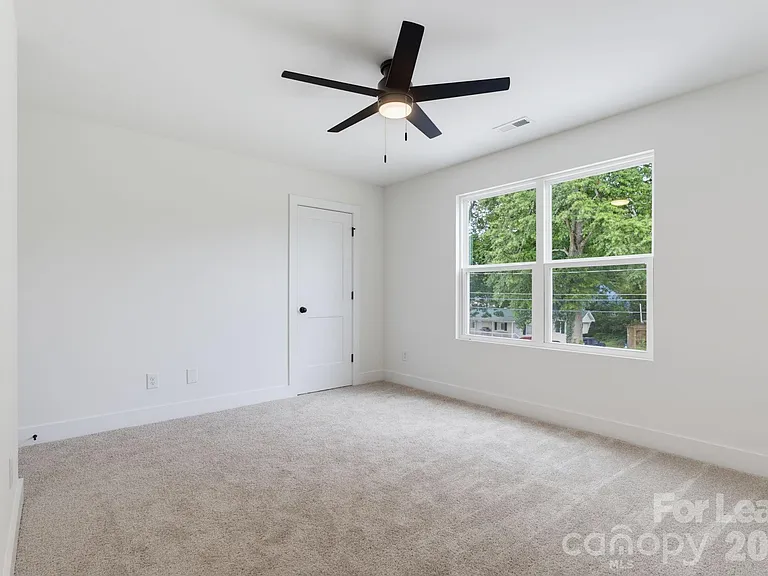 104 Maple Ave NW #B — Photo 10