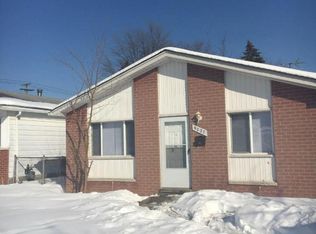 9027 Groschner St, Taylor, MI 48180