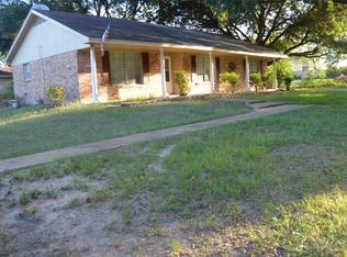 1814 Main St, Waller, TX 77484