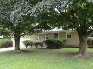 3612 N Rockwood Rd, Peoria, IL 61604