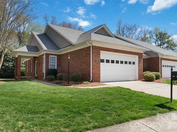 3832 Misty Glen Ct, Matthews, NC 28105
