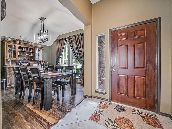 4th image of 25823 Palmdale Estate Dr