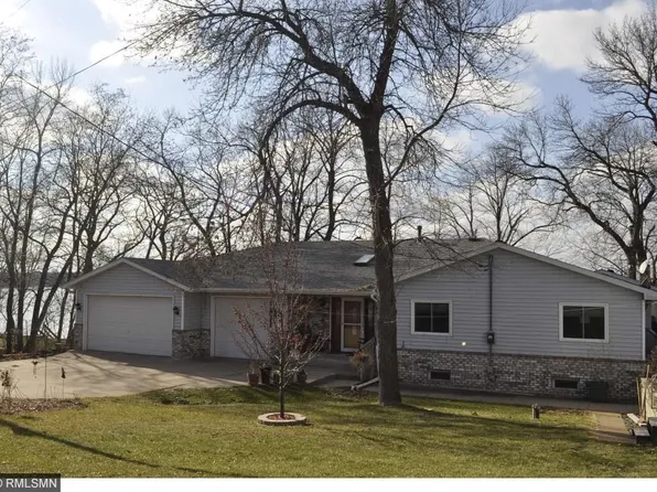 14018 Old Holt Ct, Lindstrom, MN 55045