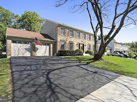 3rd image of 7613 Tarpley Dr