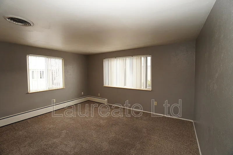 1 bed, 1.0 bath, 470 sqft, $950 — Photo 2