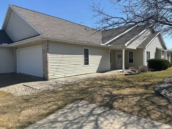 605 Springbrook Cir, Deforest, WI 53532