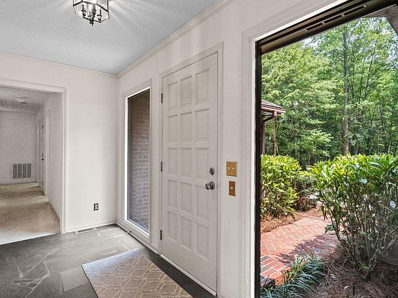 3rd image of 4125 Picardy Dr