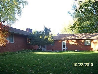 3rd image of 209 Old Church Ct
