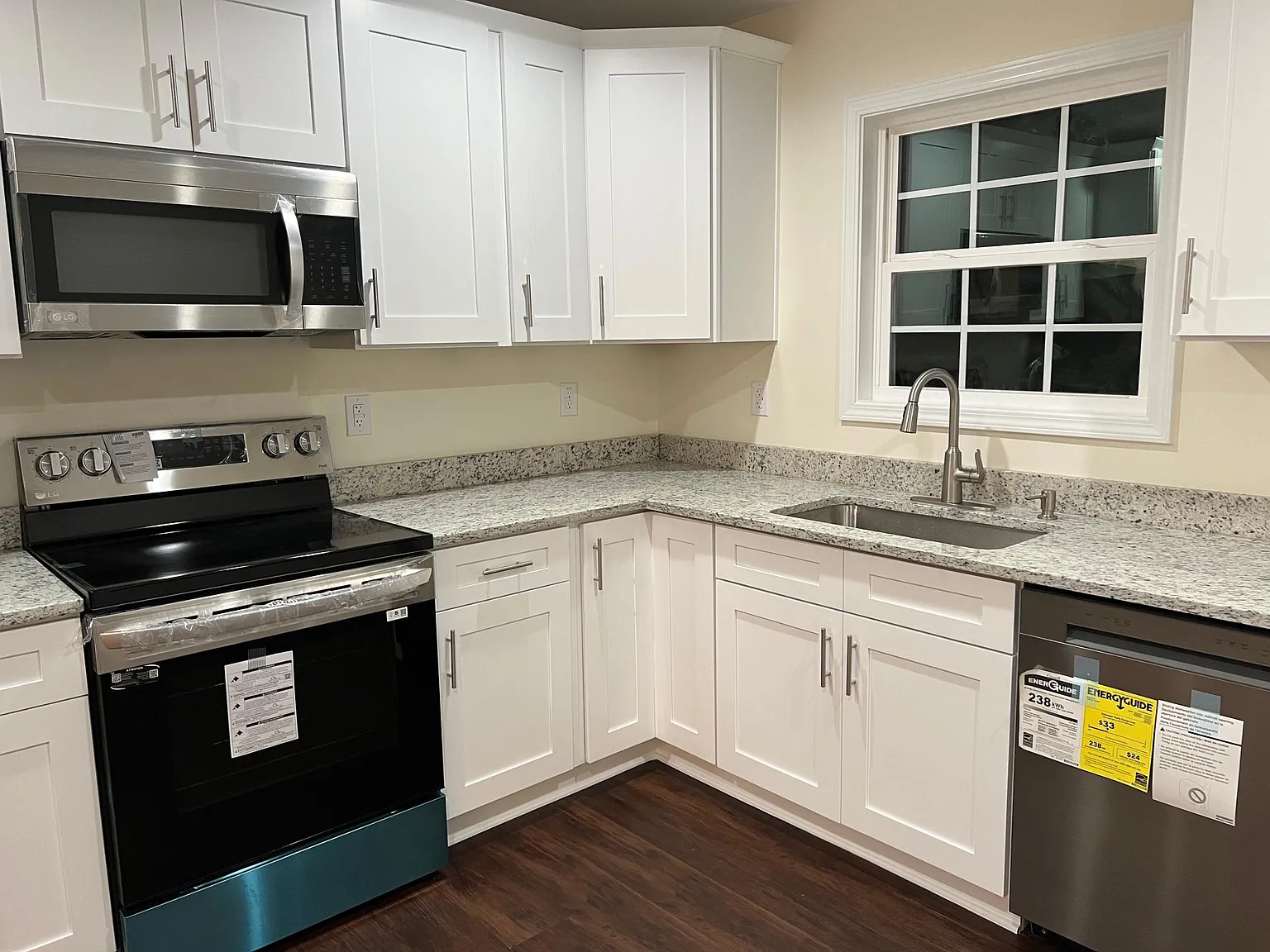 1732 Ball Ave — Photo 4