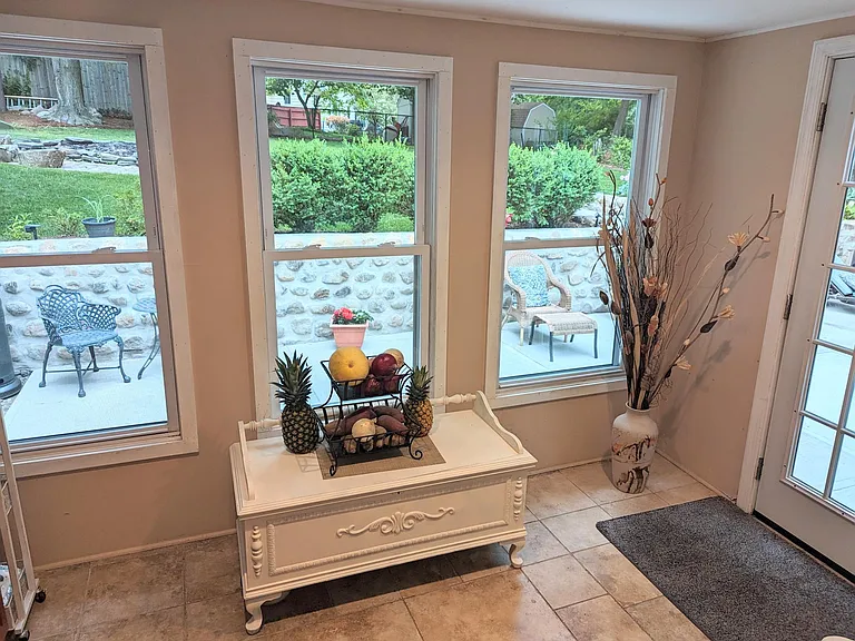 530 Shirley Ave — Photo 34