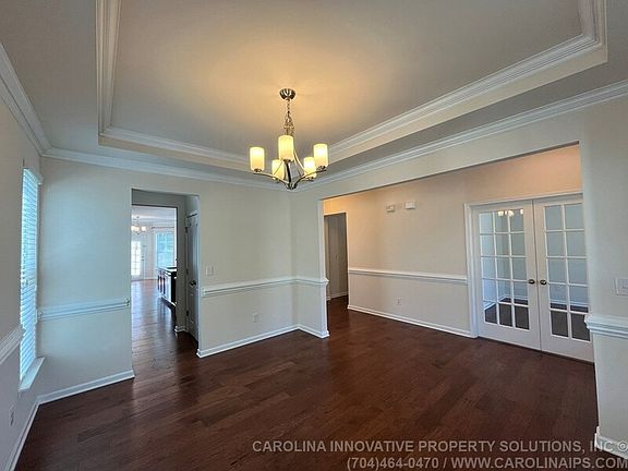 5th image of 385 Hawks Creek Pkwy