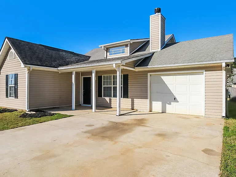 1299 N Hampton Dr — Photo 2