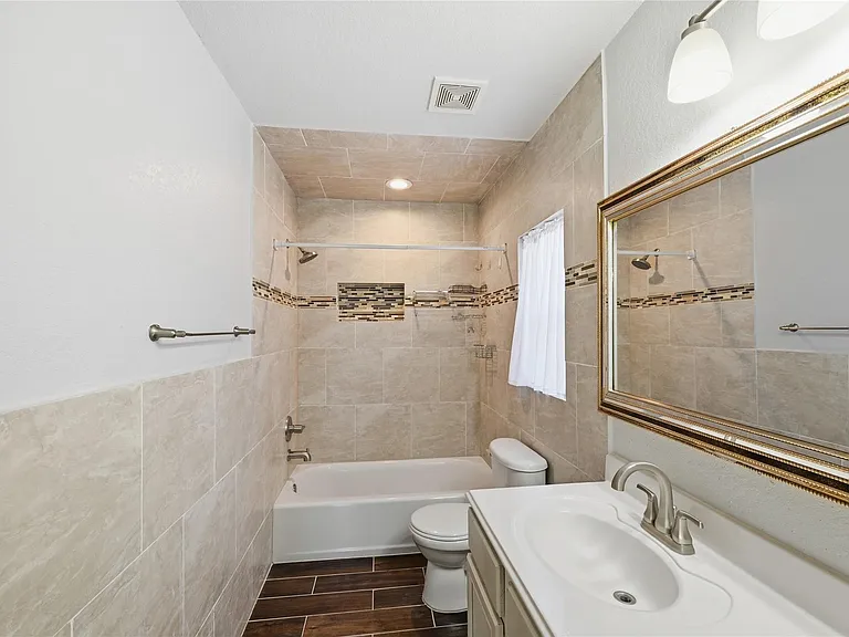 7827 Raven Creek Ln — Photo 9