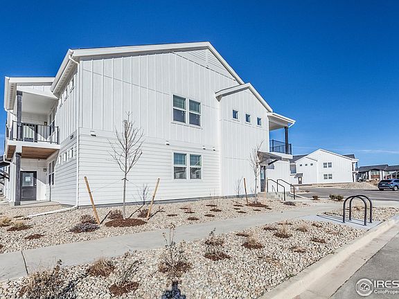 2nd image of 2106 Falling Leaf Dr #8
