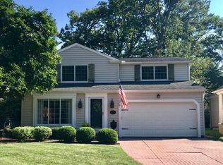 26813 Russell Rd, Bay Village, OH 44140