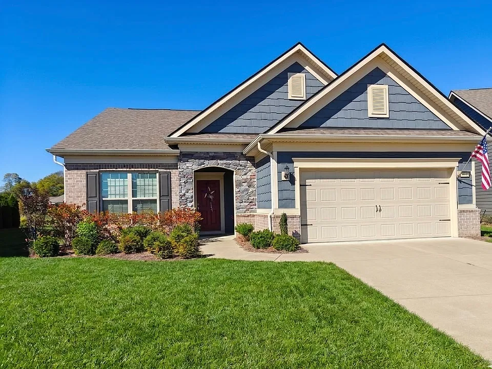 402 Grundy Walk