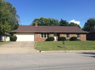 3974 N Stewart Ave, Springfield, MO 65803