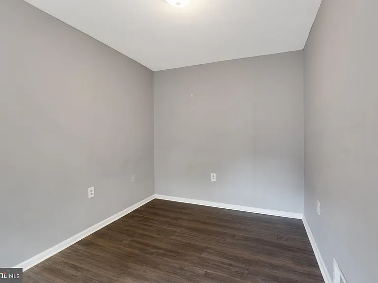 1719 Ridge Ave — Photo 21
