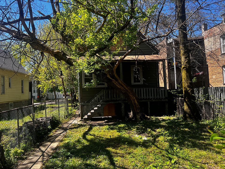 2nd image of 7003 S Elizabeth St