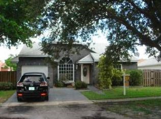 8643 SW 14th Ct, Pembroke Pines, FL 33025