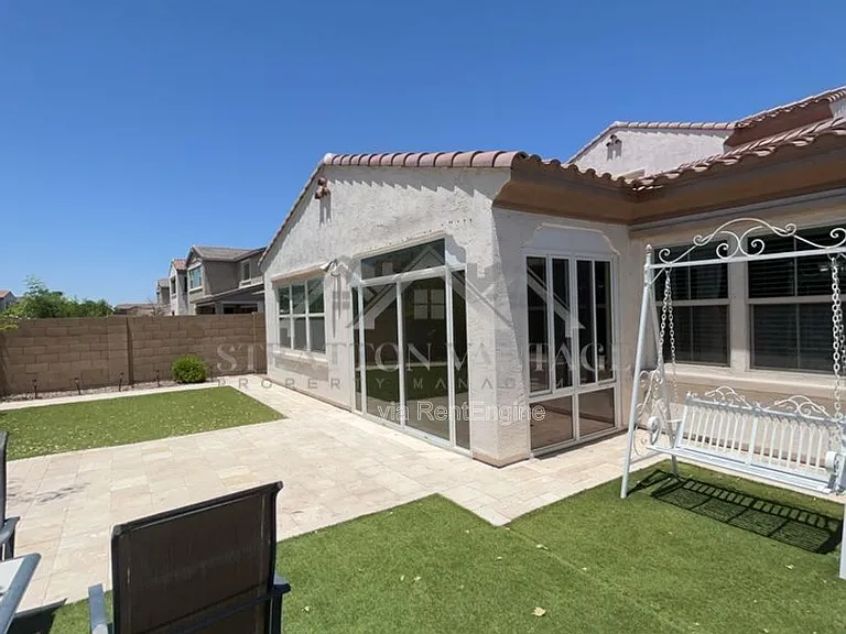 945 W Yellowstone Way — Photo 12