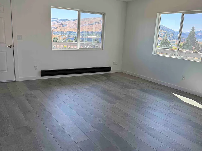 231 Chestnut St #10 — Photo 3