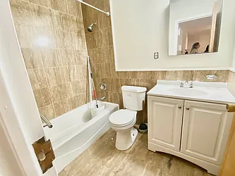 Rented by Papp Realty