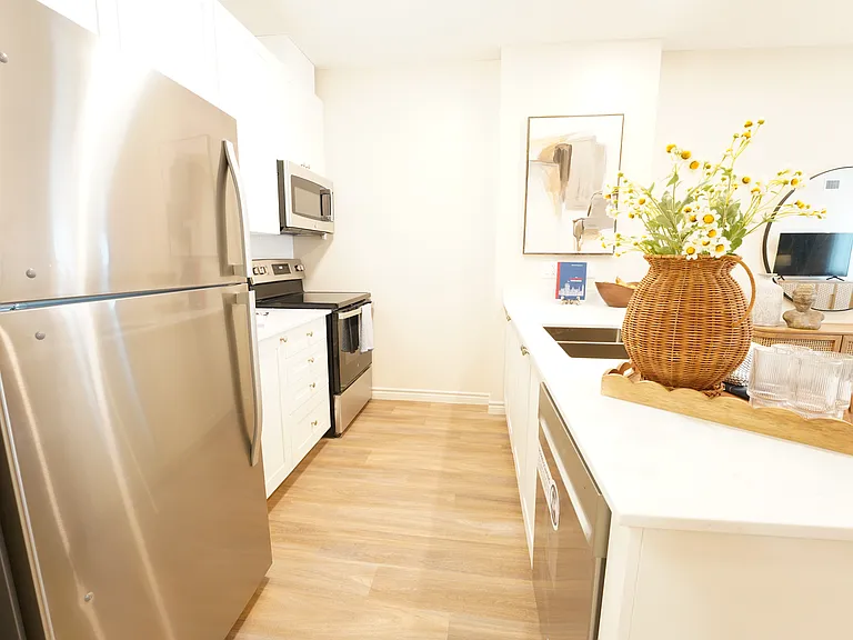380 Asher Cres — Photo 16
