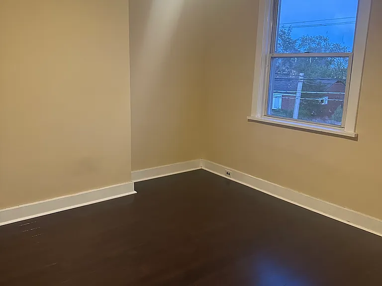 2945 Churchview Ave — Photo 5