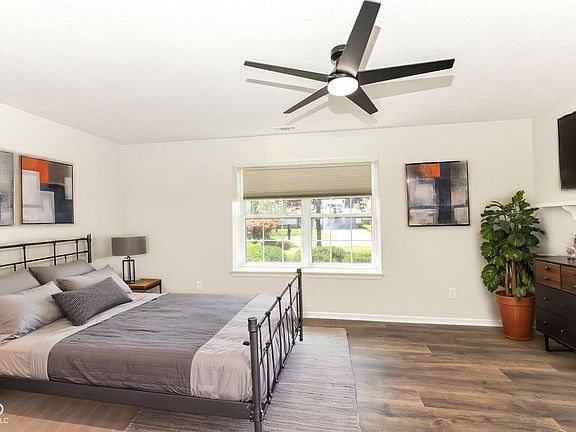 4th image of 4371 Arlington Cir