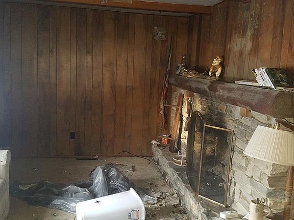 5th image of 2321 Myers Ln