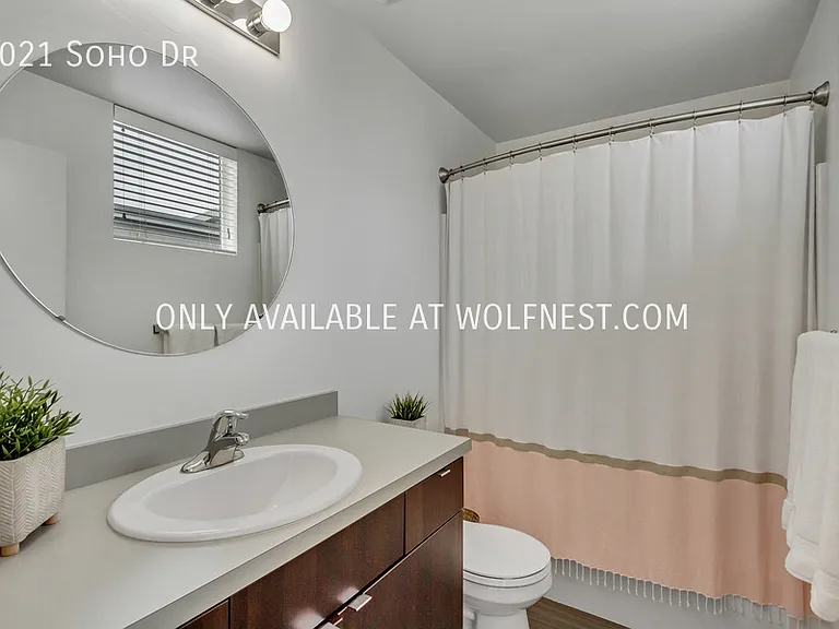 1021 Soho Dr — Photo 20