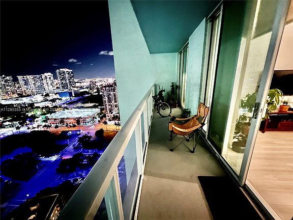 4th image of 1900 N Bayshore Dr APT 2709
