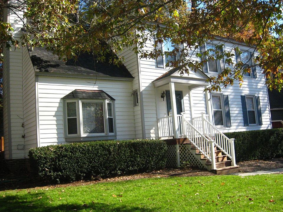 ALL VINYL & ALUMINUM WRAPPED TRIM EXTERIOR AND VINYL TILT WINDOWS