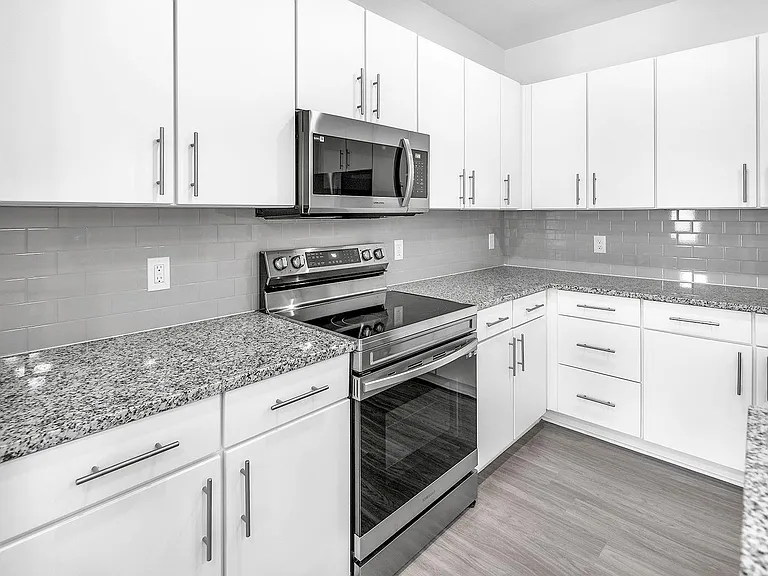 The Vandy Apartments — Photo 21