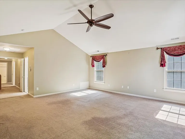 8931 Falls Farm Dr — Photo 76