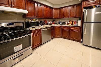 3rd image of 44 S Orange Ave #1