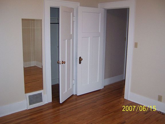 4th image of 808 W Myrtle St