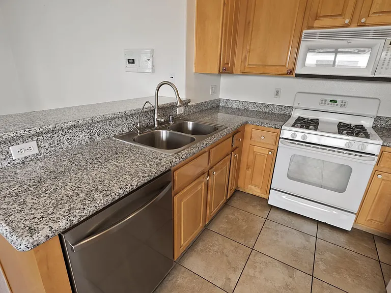 9892 Vermillion Cliffs Ave — Photo 9