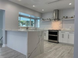 10945 SW 172nd Ter, Miami, FL 33157