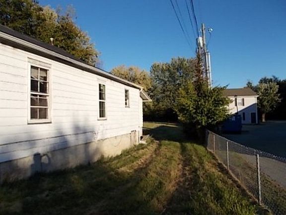 2nd image of 252 Evansdale Ave