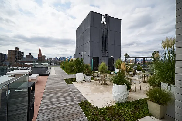 Rented by Lodger Corp | media 53