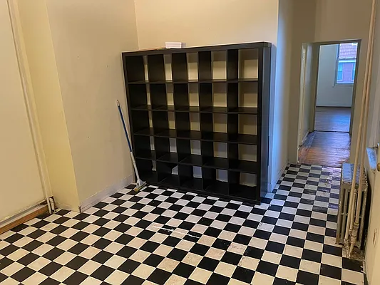 Rented by East Williamsburg Realty Inc | media 24